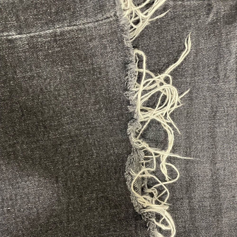 Size 14 USA Zara Jeans frayed hem - Picture 2 of 3